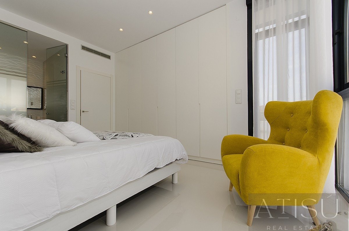 Venta de villa en Orihuela costa