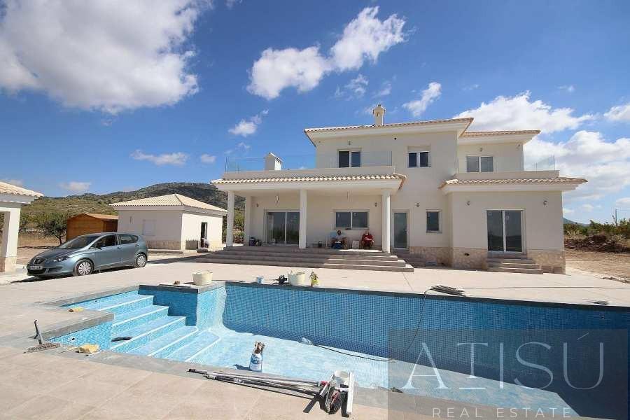 Venta de villa en Pinoso