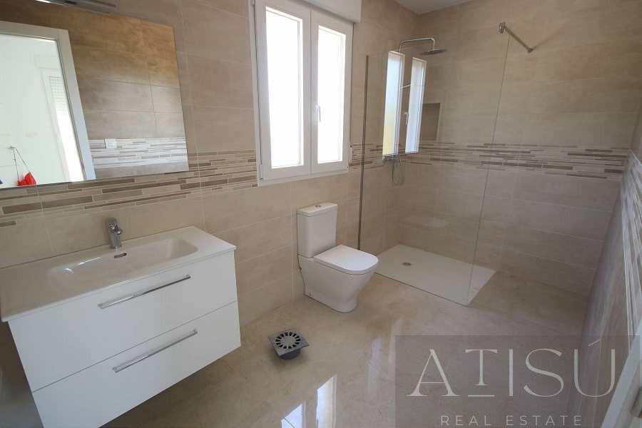 Venta de villa en Pinoso