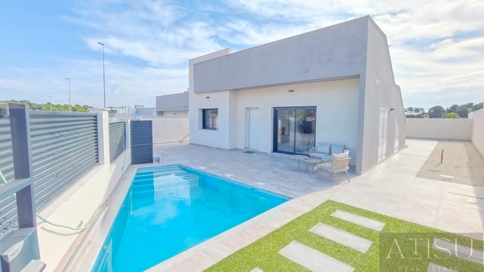 Venta de villa en Pilar de la horadada