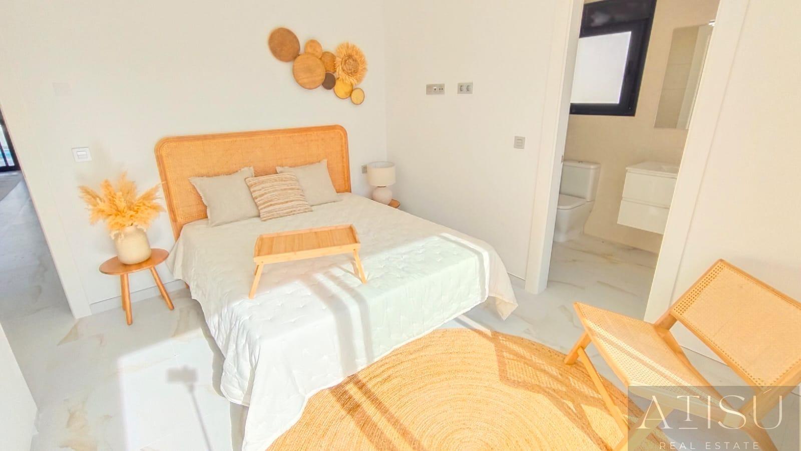 Venta de villa en Pilar de la horadada