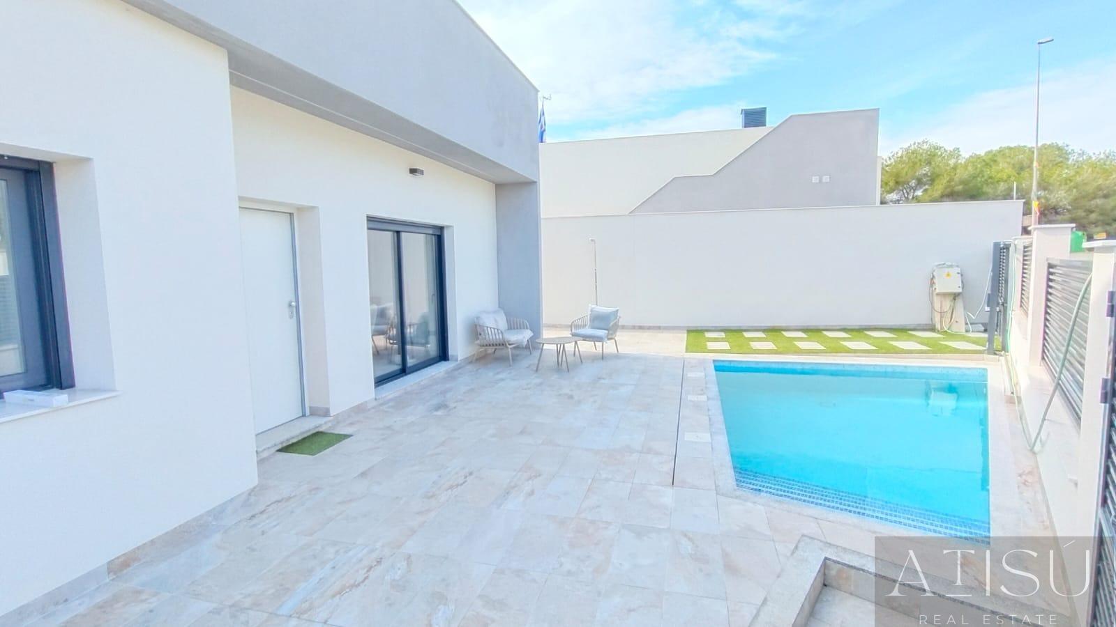 Venta de villa en Pilar de la horadada