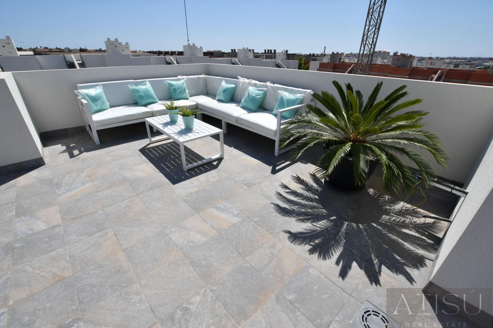 Venta de bungalow en San miguel de salinas