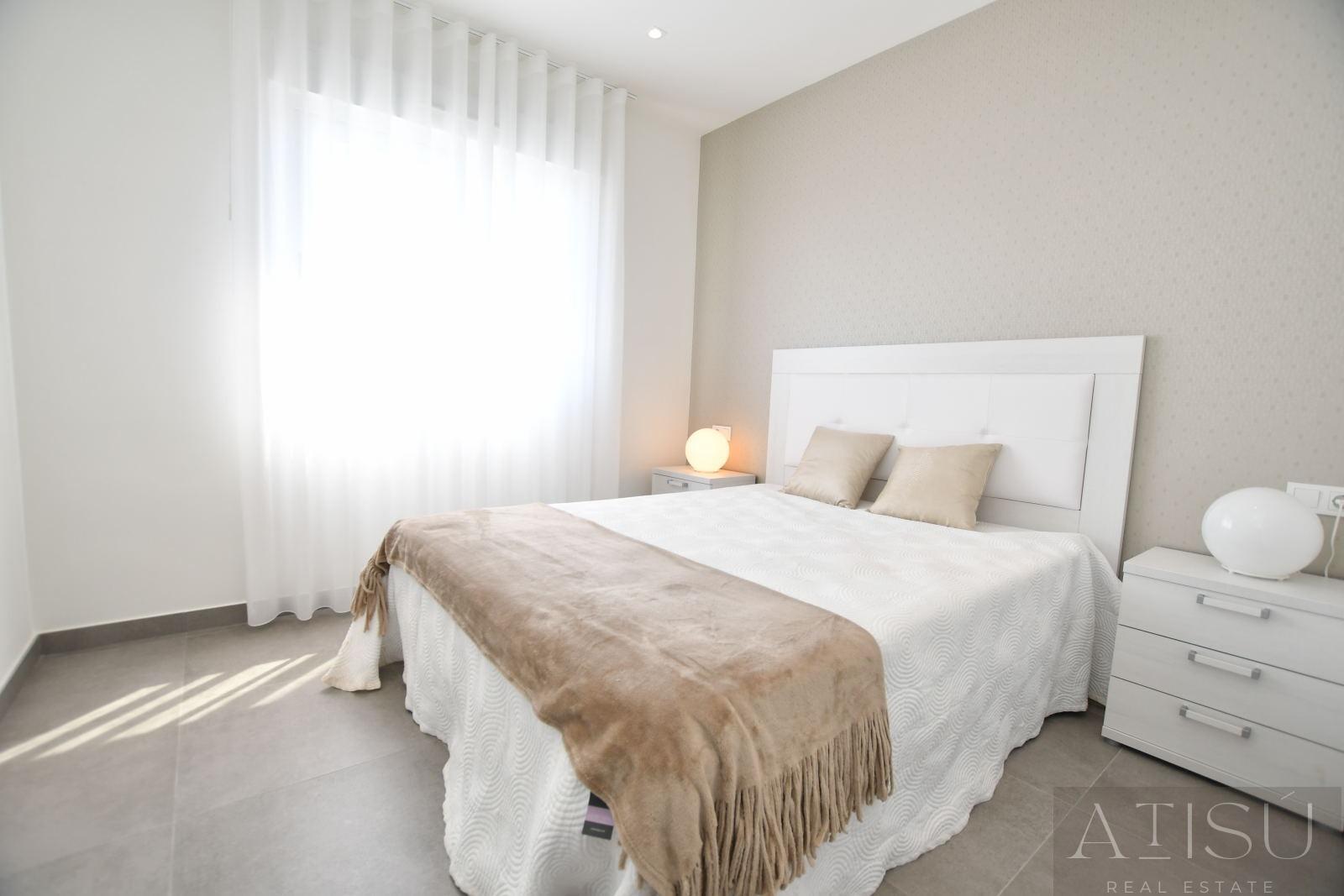 Venta de bungalow en San miguel de salinas