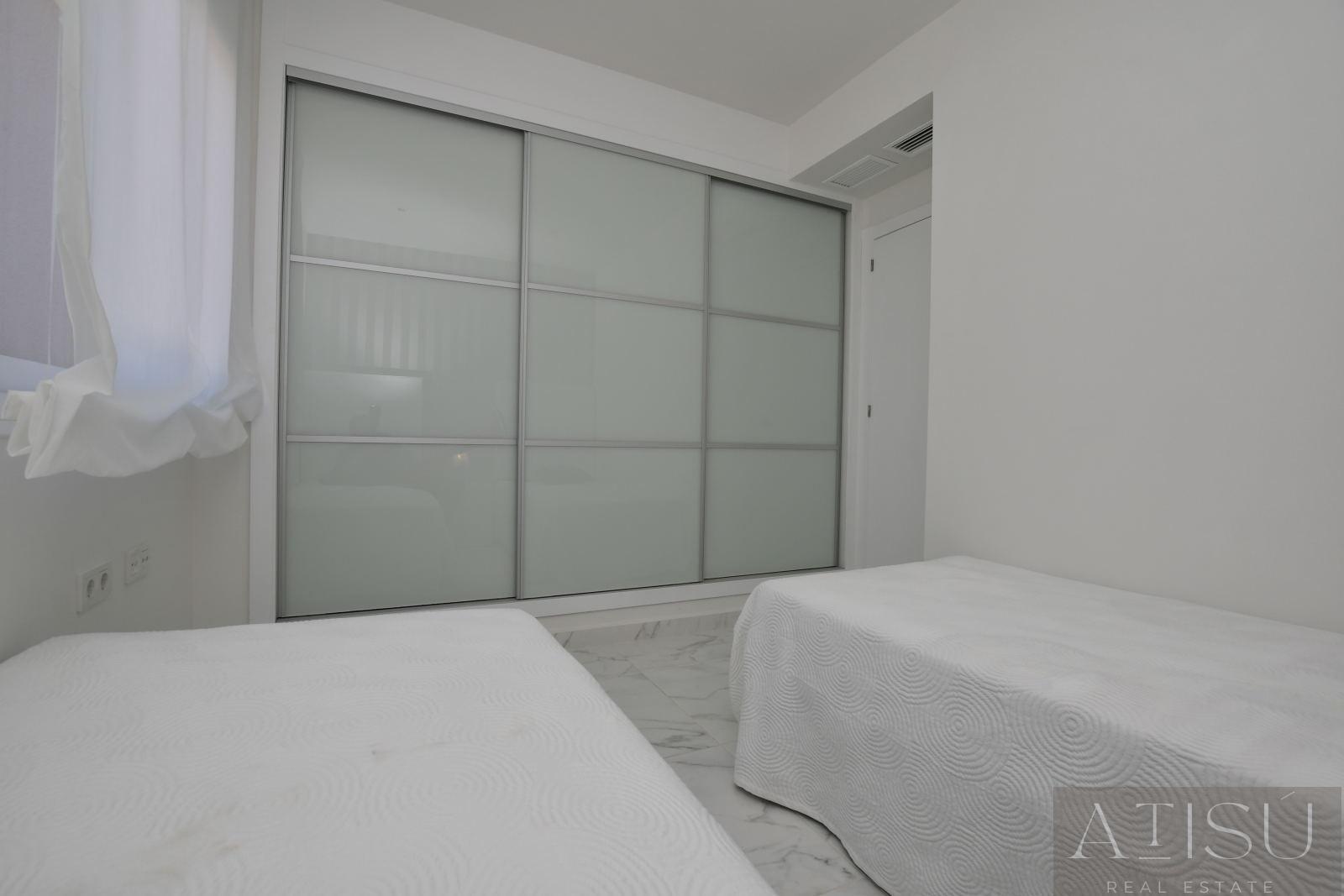 Venta de bungalow en San miguel de salinas