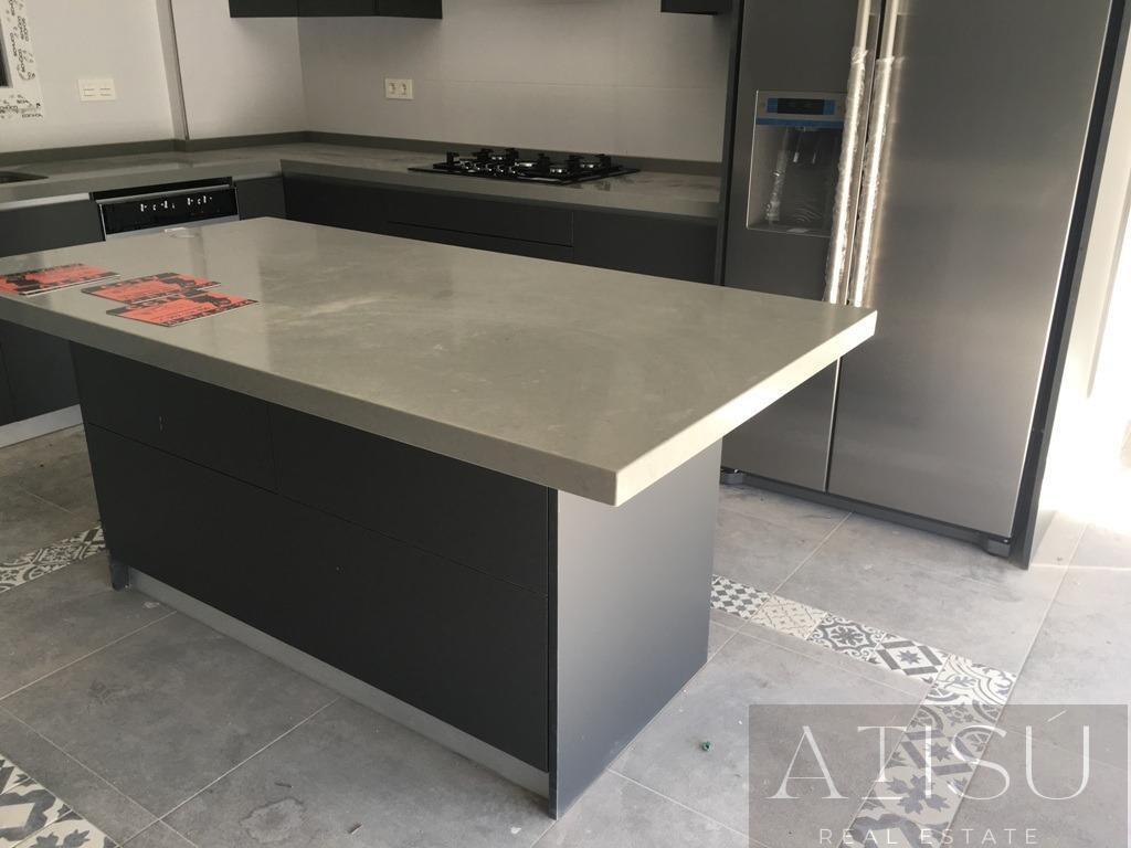 Venta de villa en Pinoso