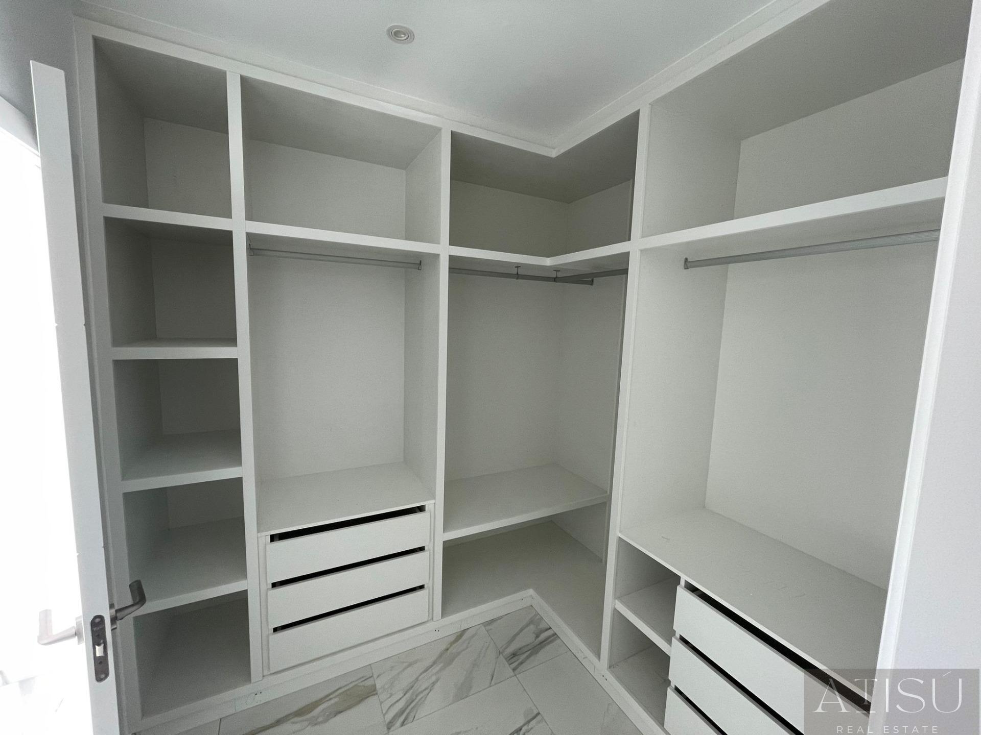 Venta de villa en Pinoso