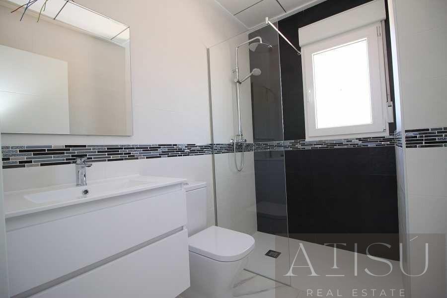 Venta de villa en Pinoso