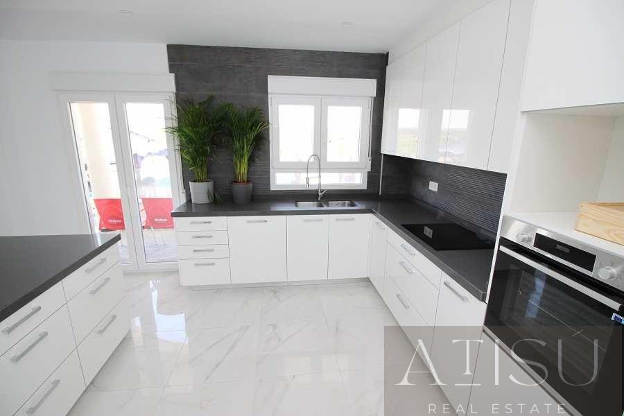 Venta de villa en Pinoso