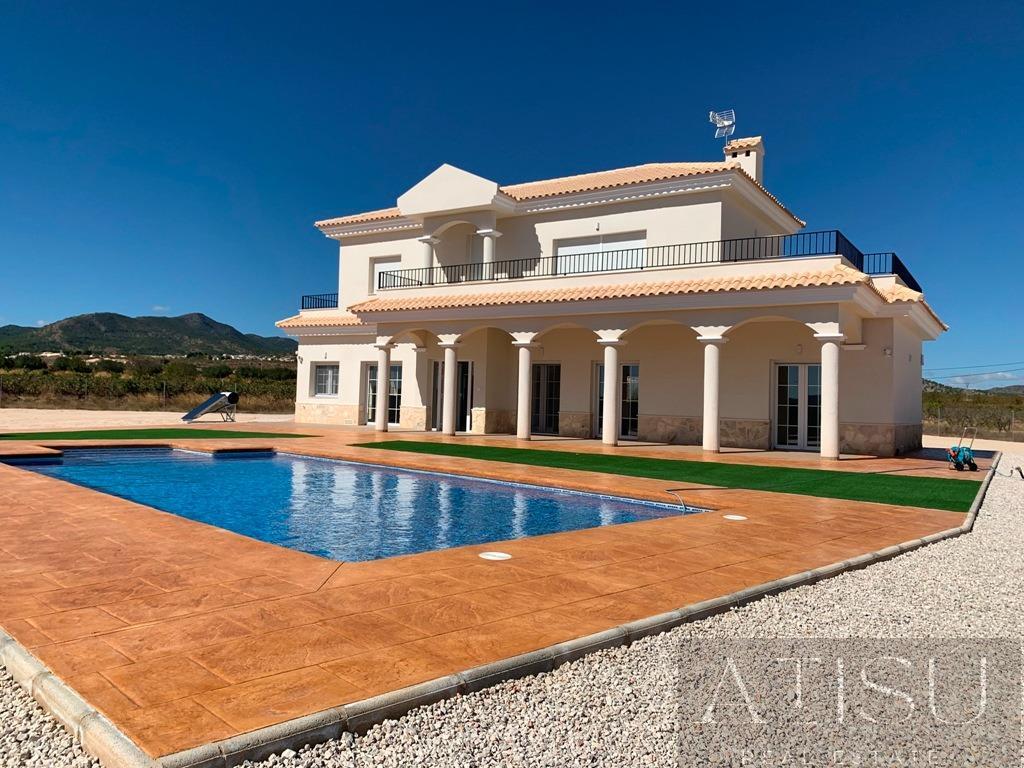 Venta de villa en Pinoso