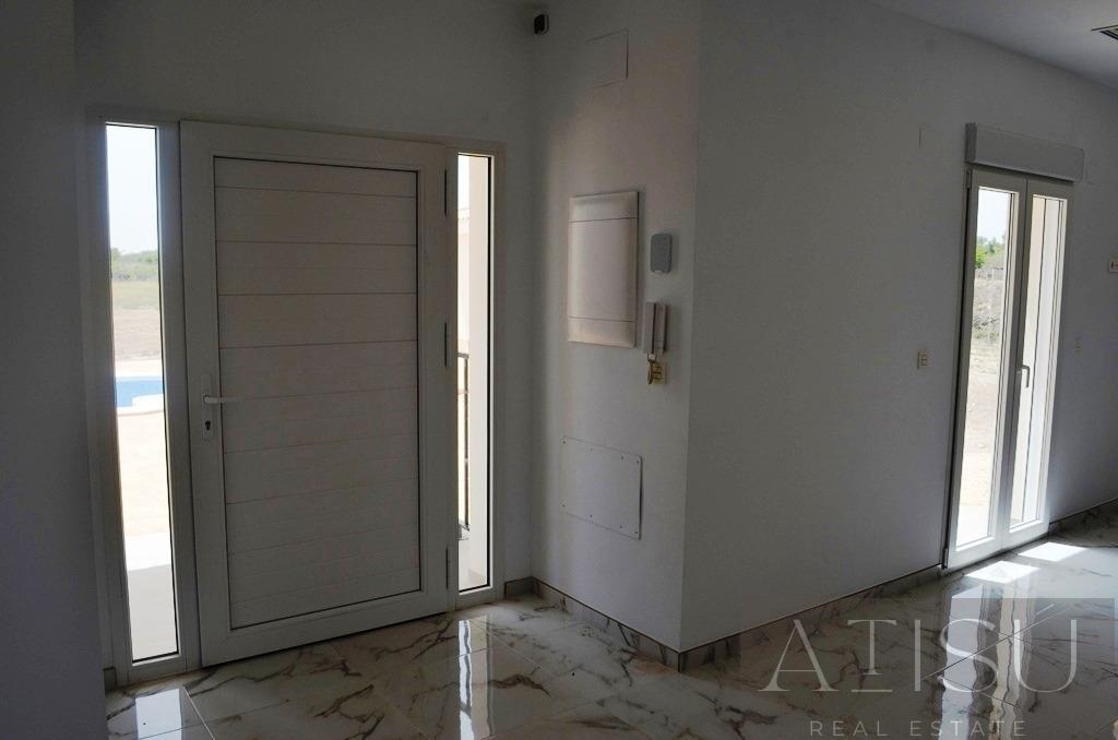 Venta de villa en Pinoso