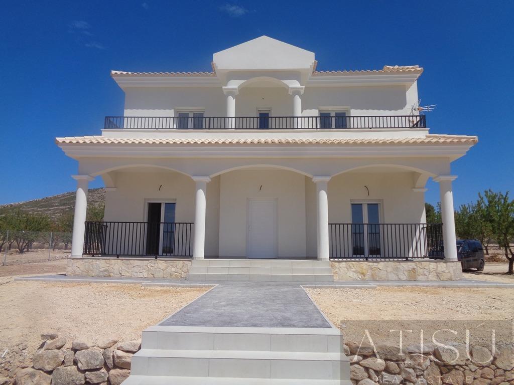 Venta de villa en Pinoso