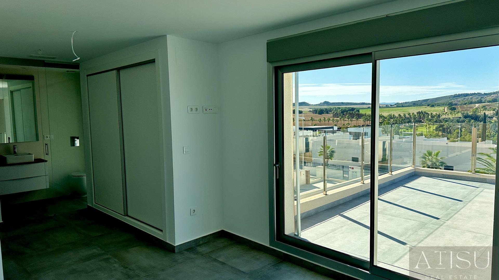 Venta de villa en Algorfa