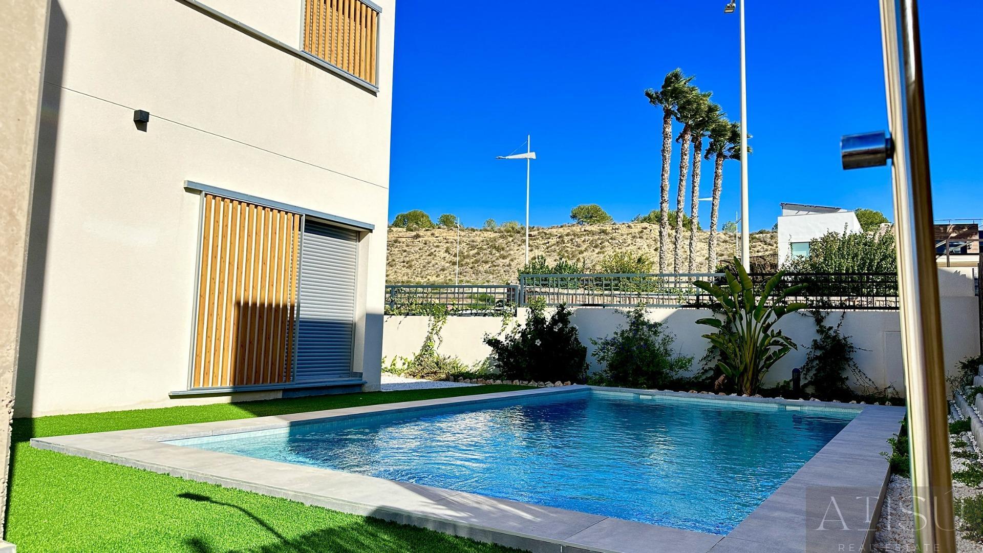 Venta de villa en Algorfa