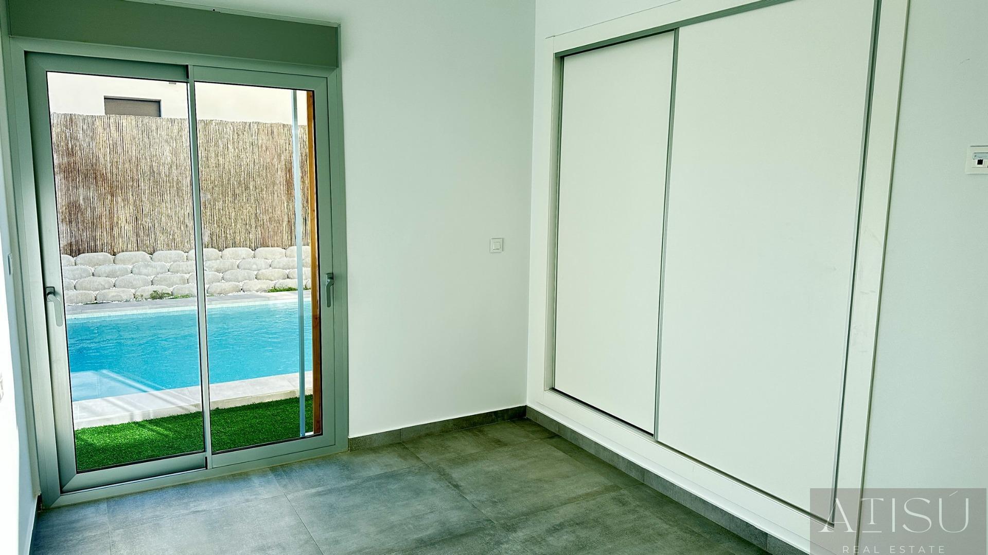 Venta de villa en Algorfa