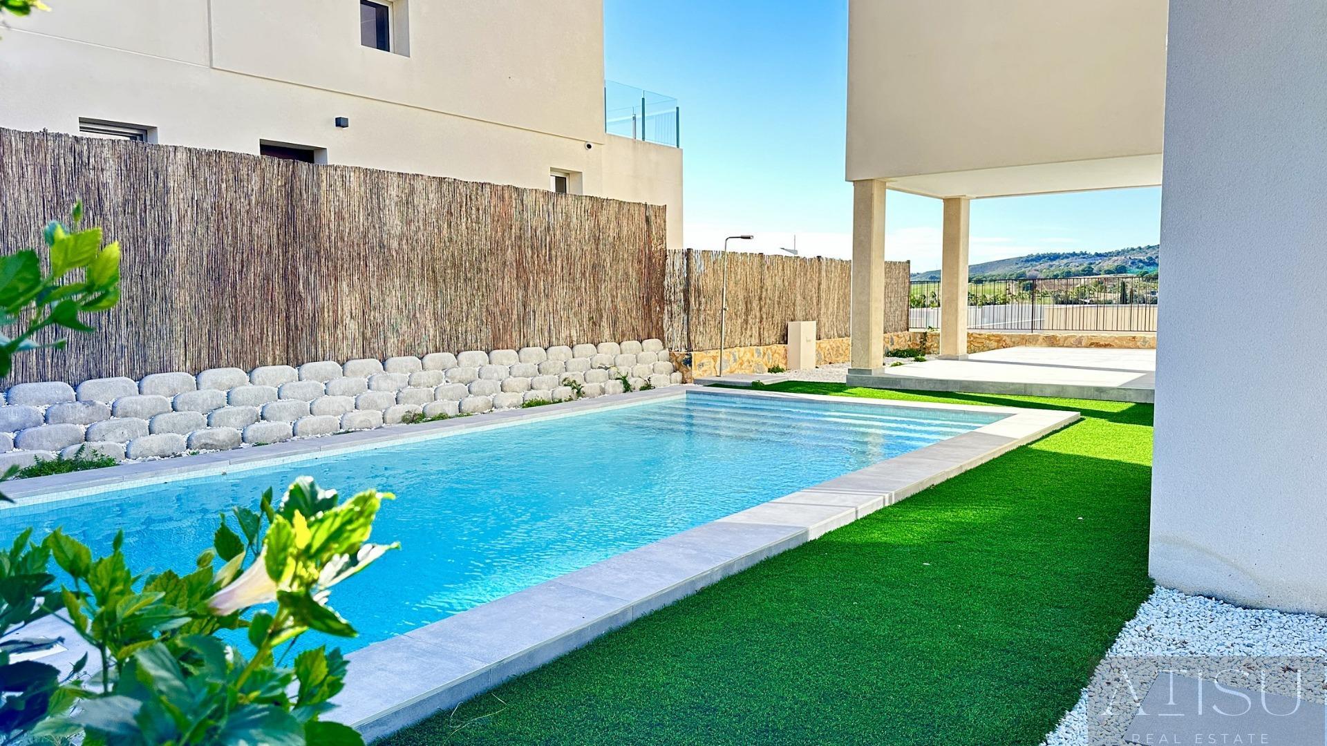 Venta de villa en Algorfa