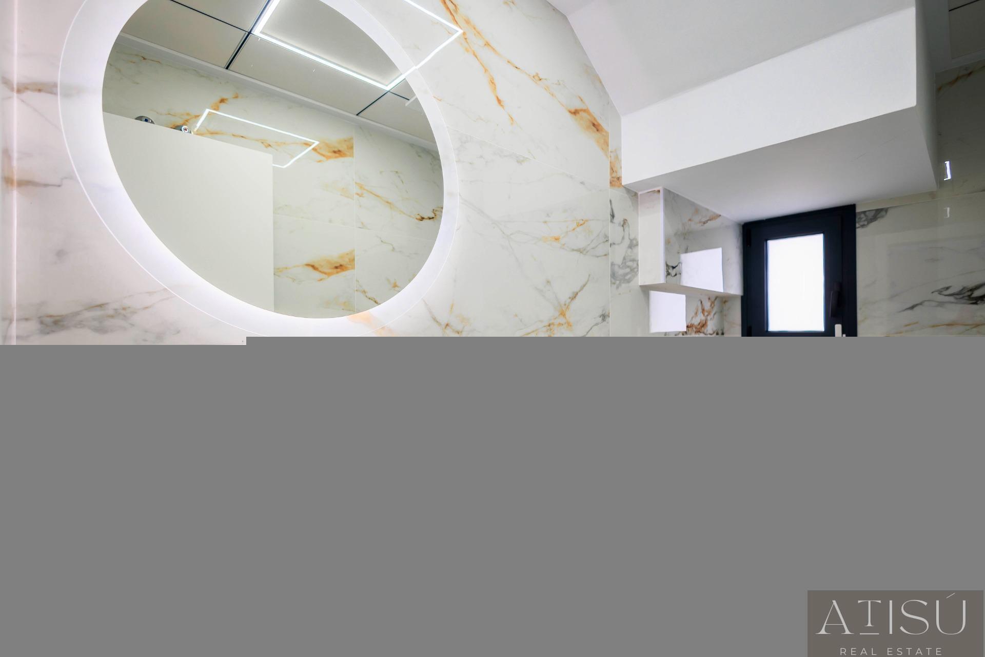 Venta de villa en Pilar de la horadada