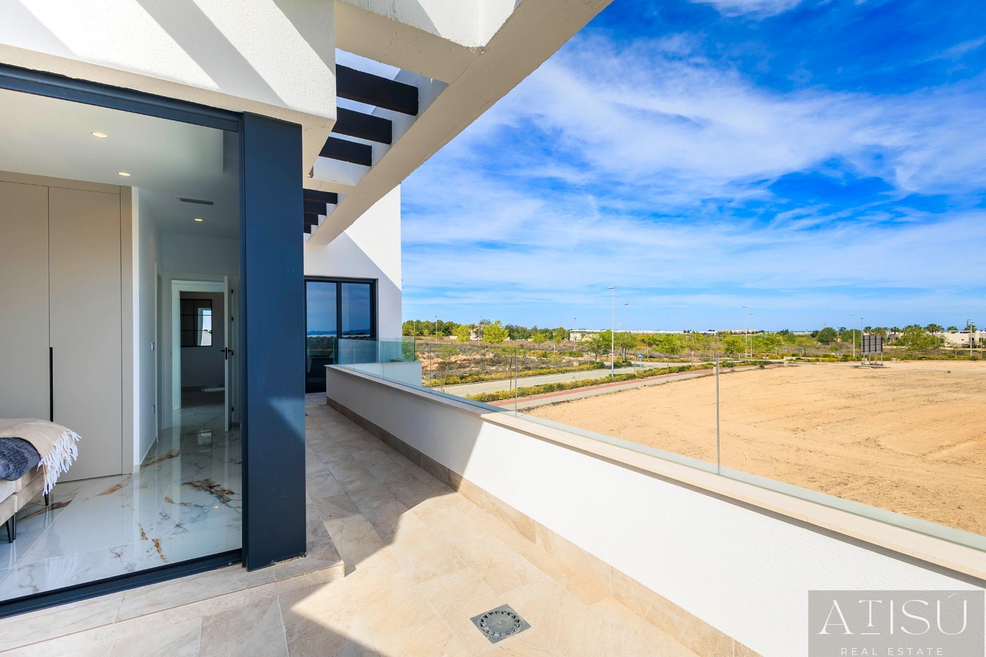 Venta de villa en Pilar de la horadada