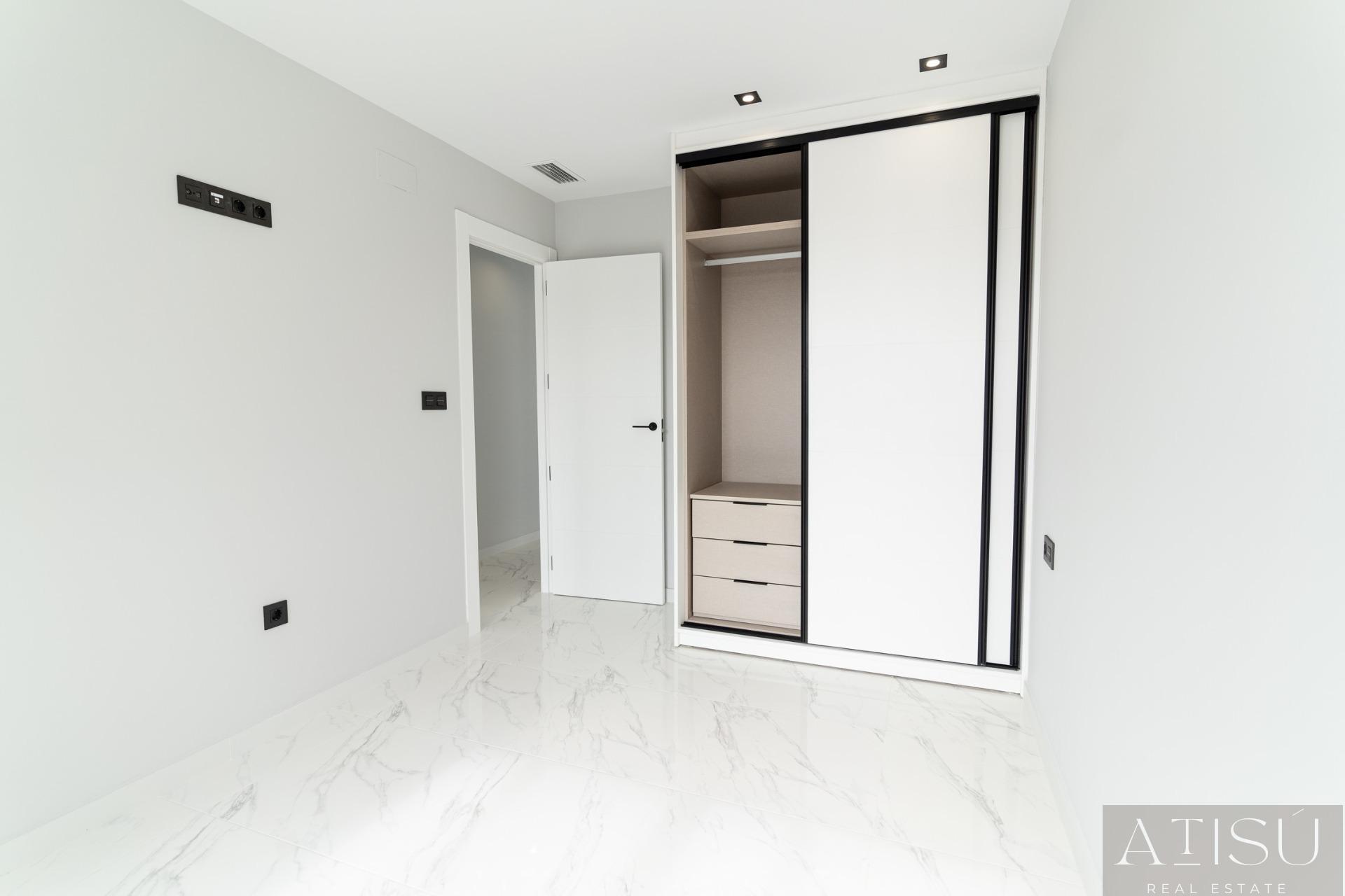 Venta de villa en Orihuela costa