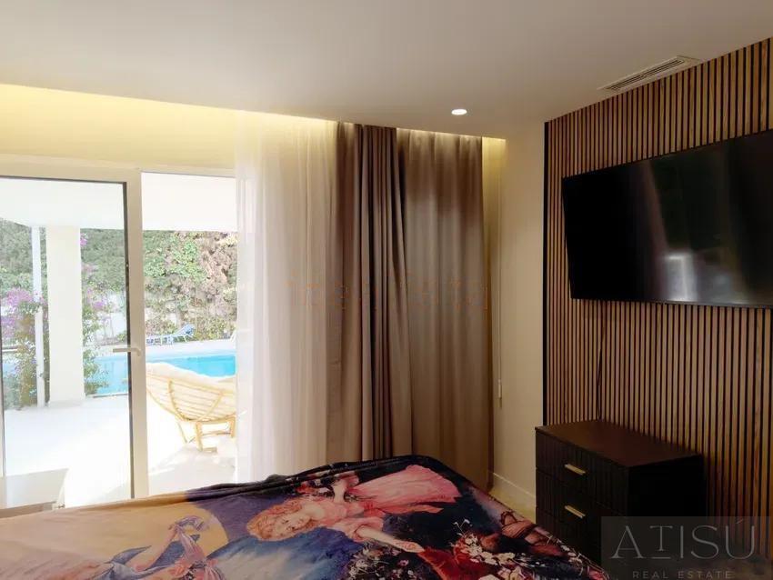 Venta de villa en San Juan de Alicante
