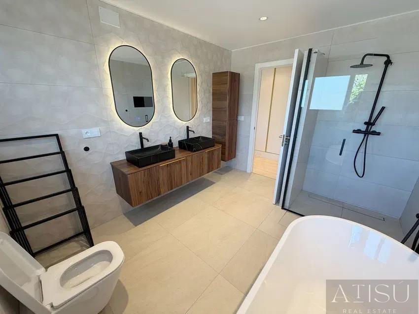 Venta de villa en San Juan de Alicante