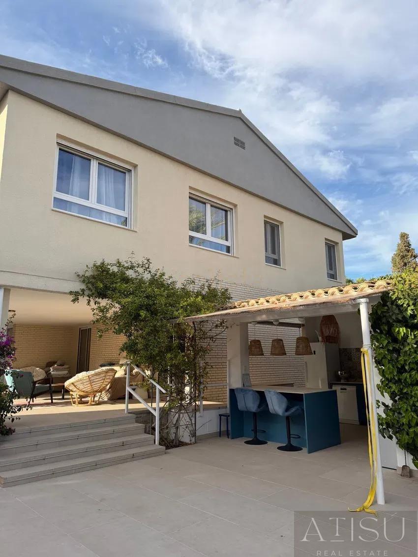 Venta de villa en San Juan de Alicante