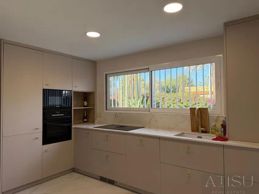 Venta de villa en San Juan de Alicante