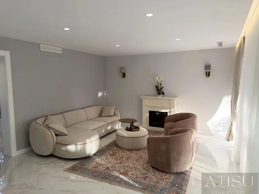 Venta de villa en San Juan de Alicante