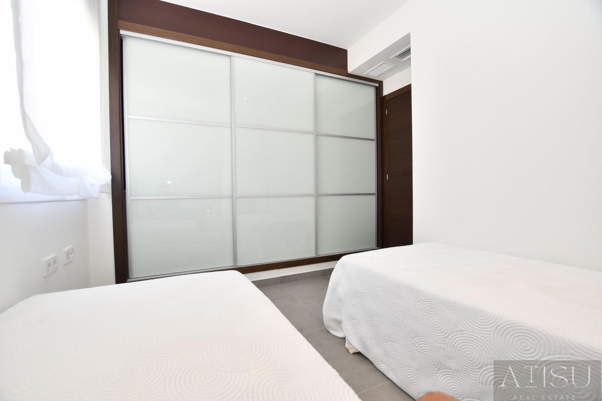 Venta de bungalow en San miguel de salinas