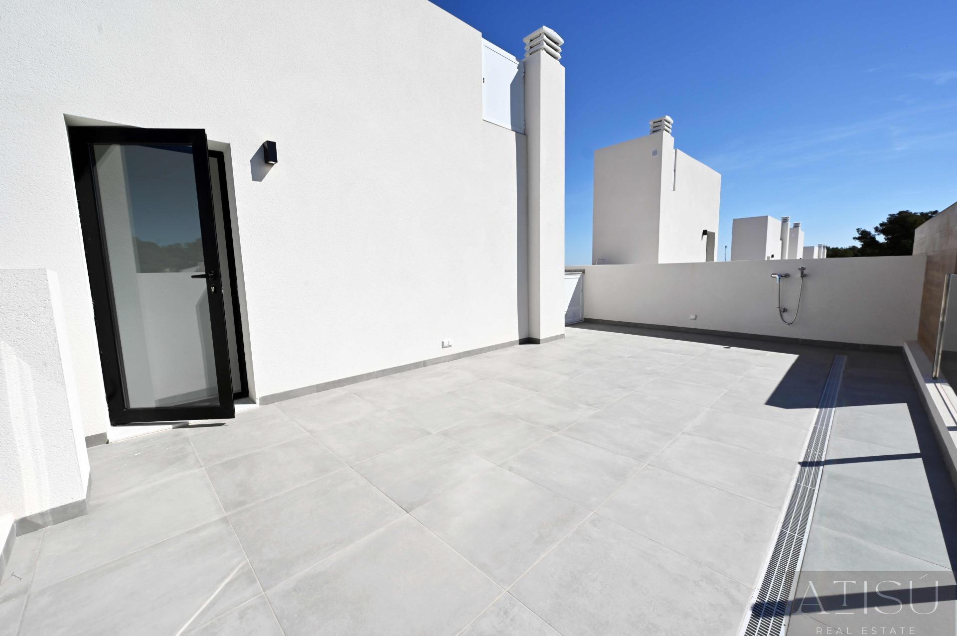 For sale of villa in Orihuela costa