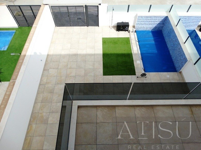 Venta de villa en Pilar de la horadada