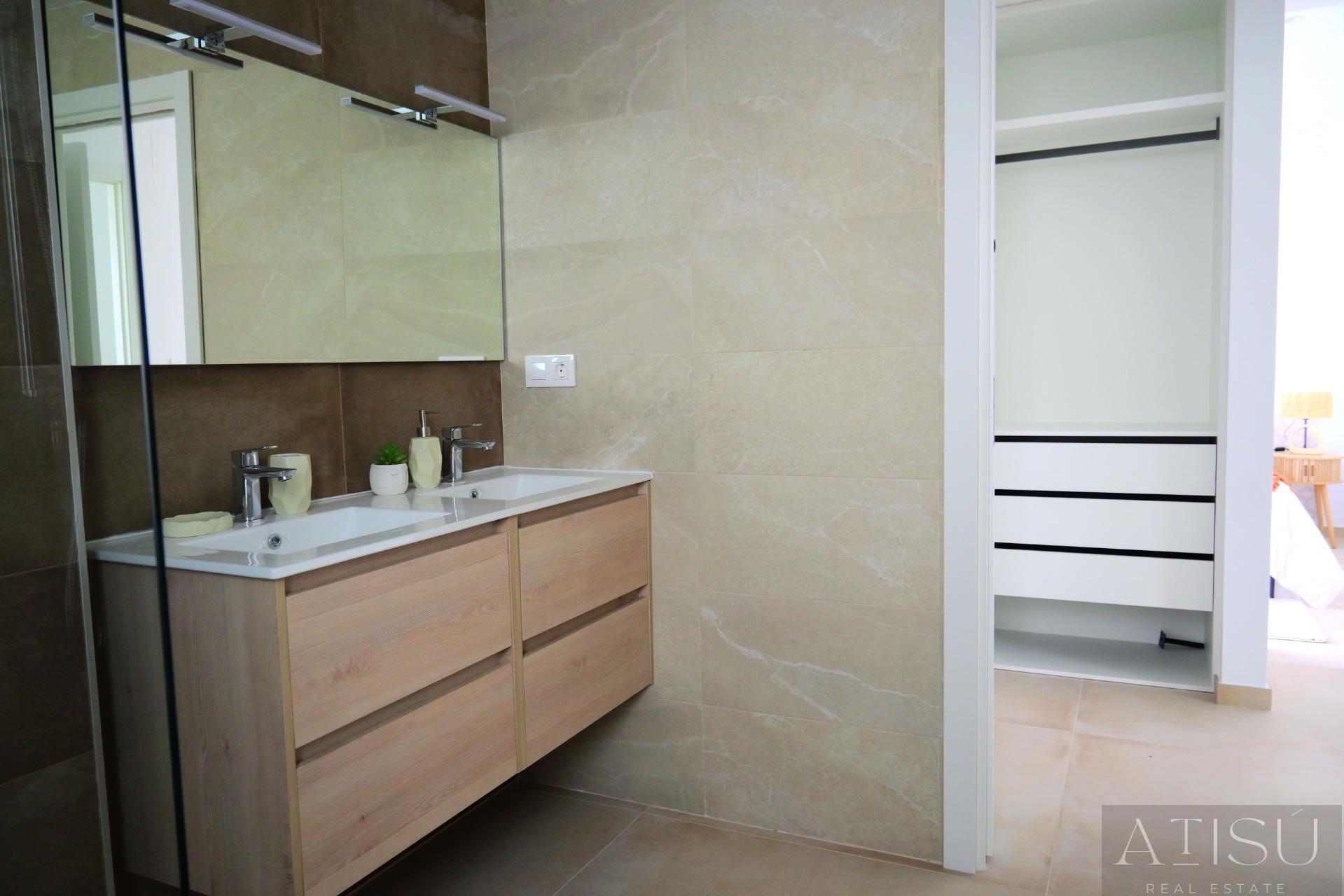 Venta de villa en Dolores