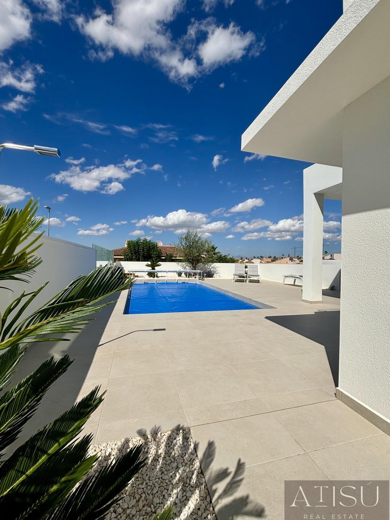 Venta de villa en Benijofar