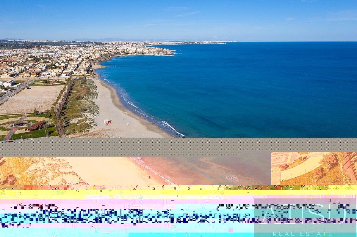 Venta de villa en Pilar de la horadada