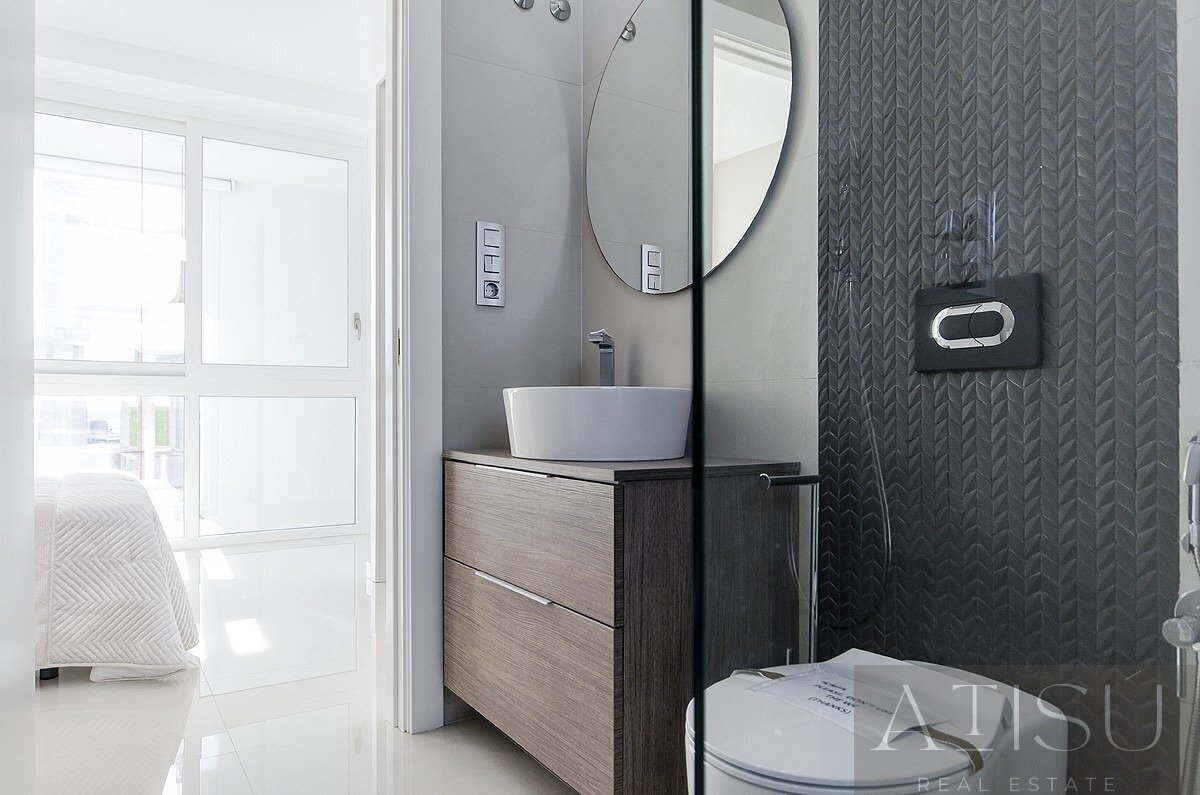 Venta de villa en Los montesinos