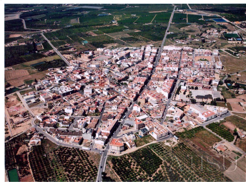 Venta de villa en Los montesinos