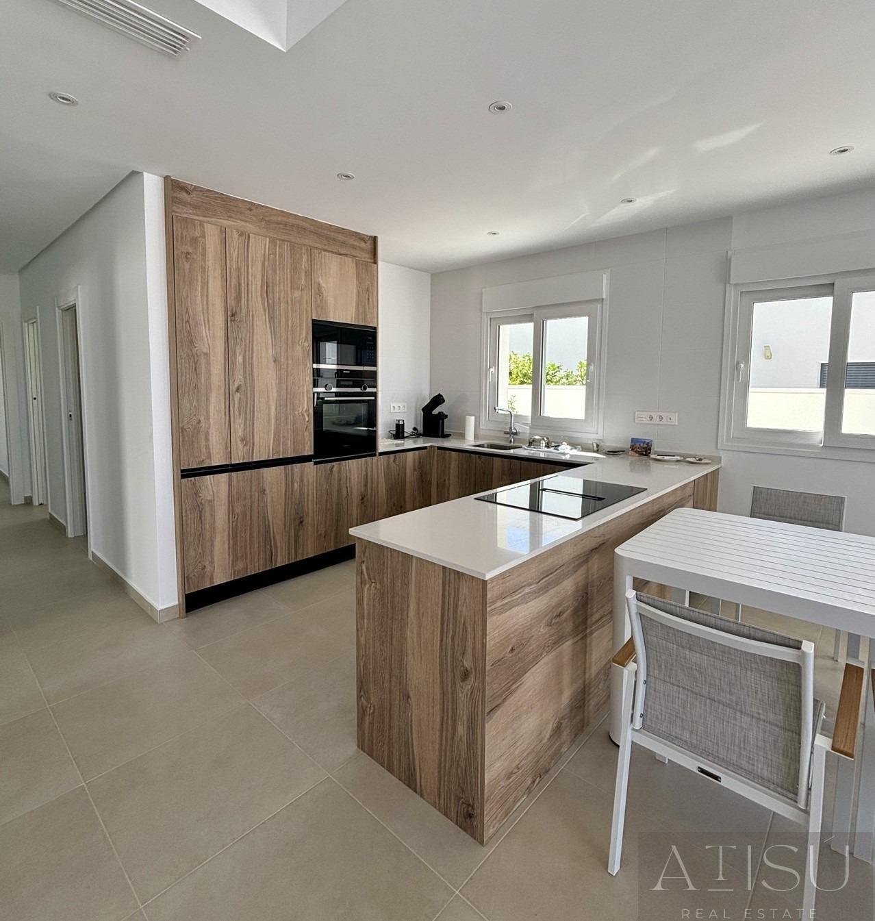 Venta de villa en Benijofar