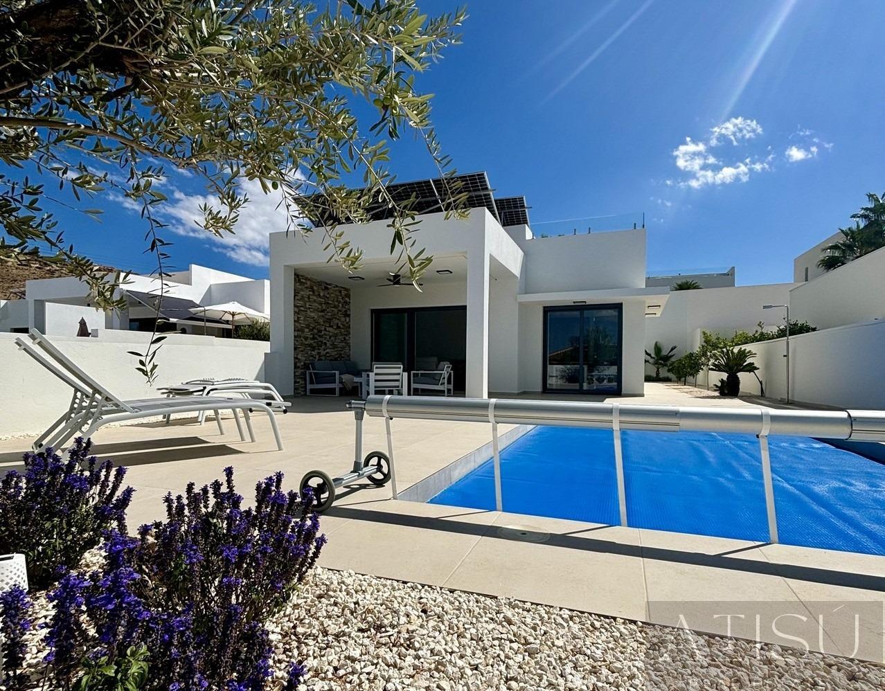 Venta de villa en Benijofar