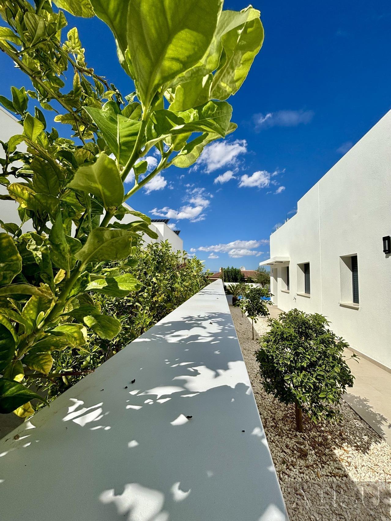 Venta de villa en Benijofar