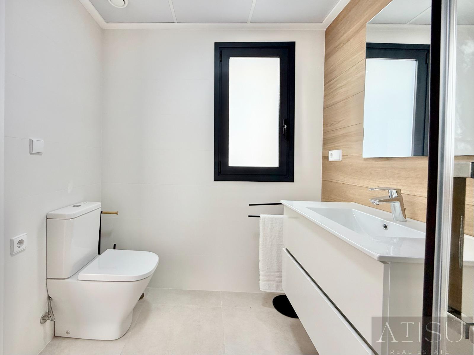 Venta de villa en Cox