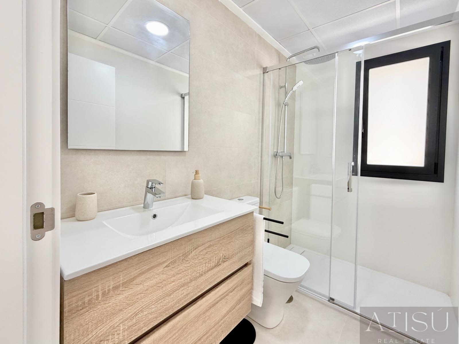 Venta de villa en Cox