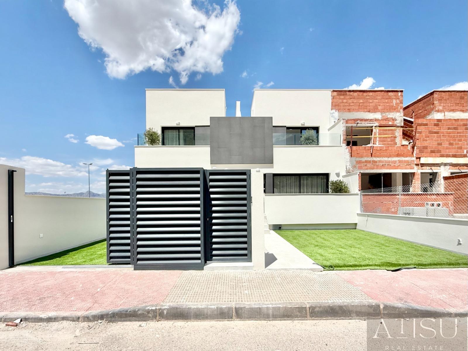 Venta de villa en Cox