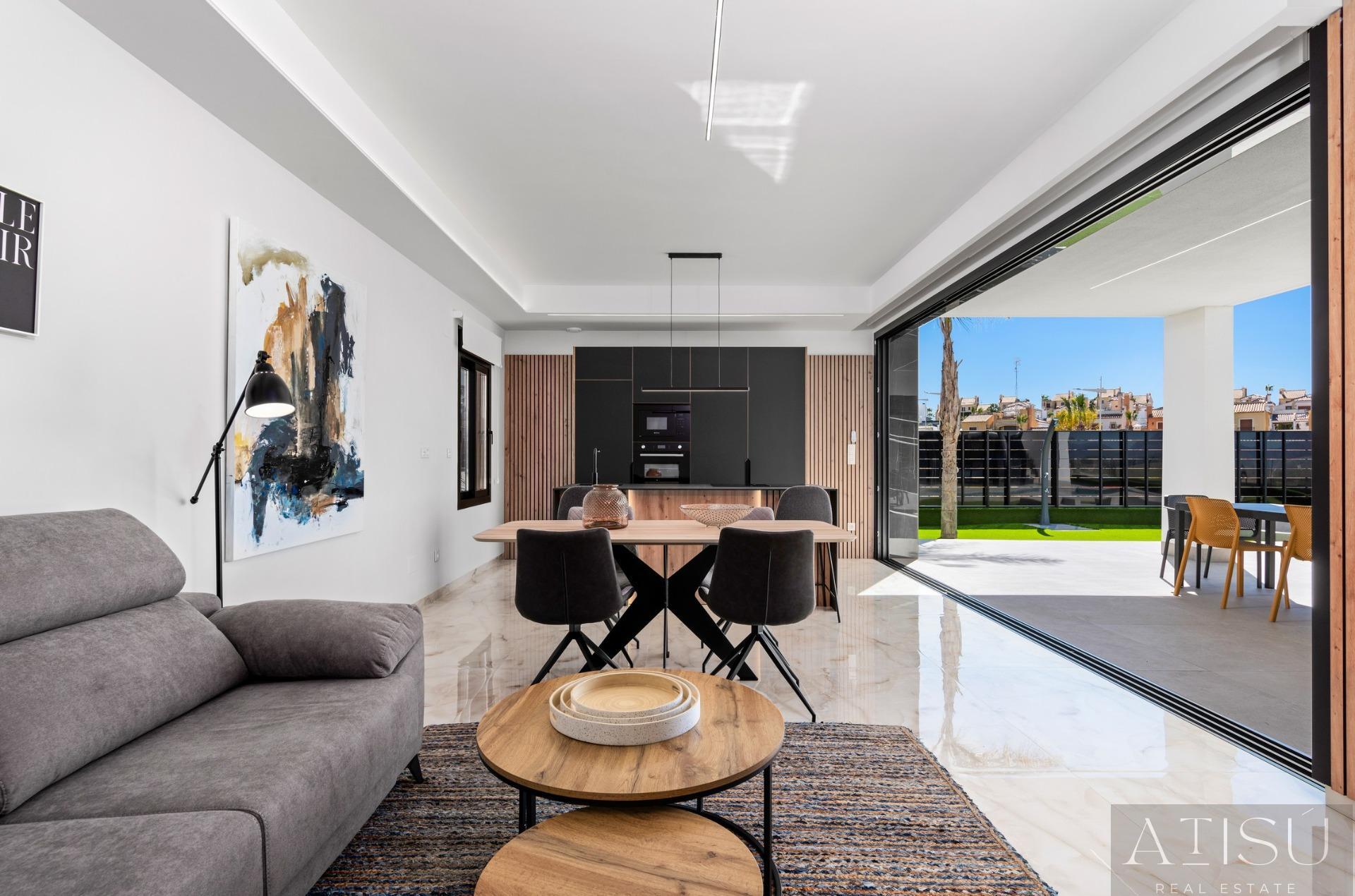 Venta de villa en Algorfa