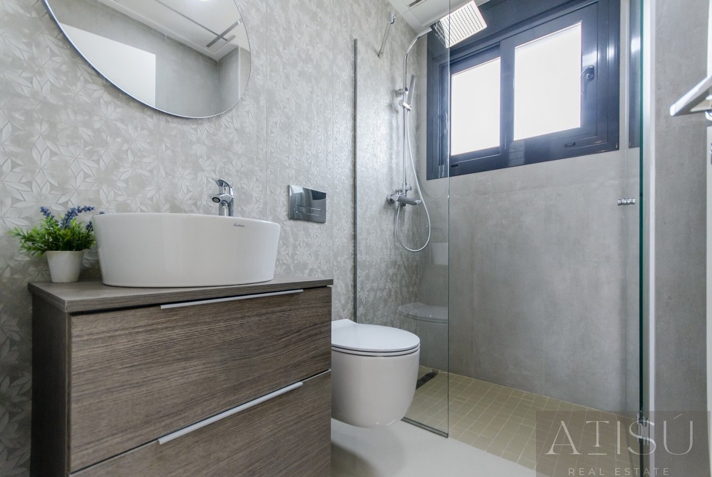 Venta de villa en San miguel de salinas