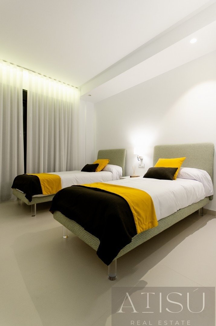 Venta de villa en Orihuela costa