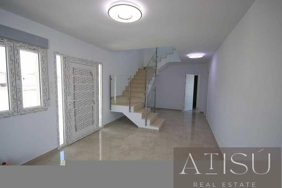 Venta de villa en Pinoso