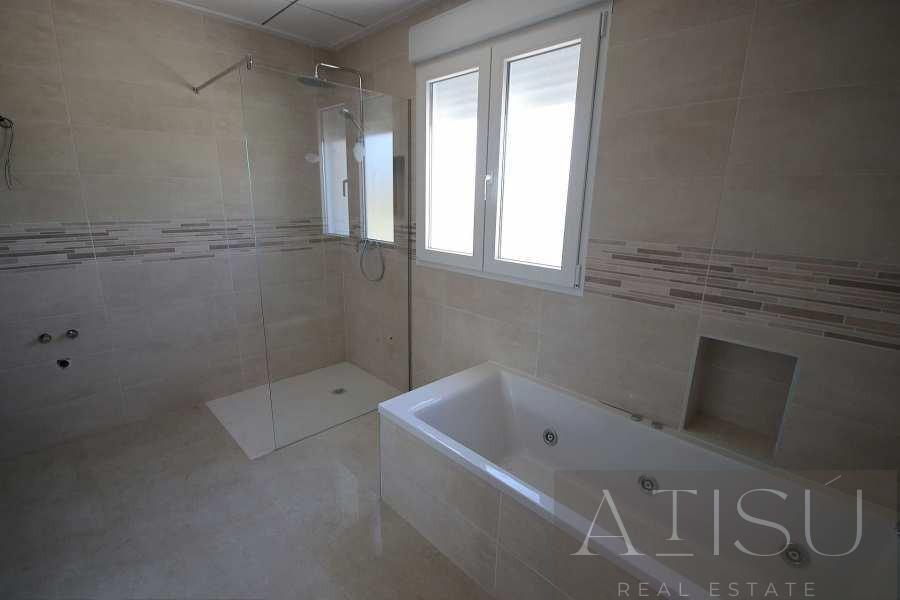 Venta de villa en Pinoso