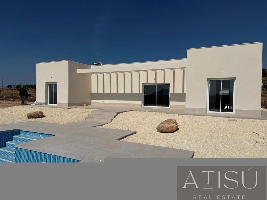 Venta de villa en Pinoso