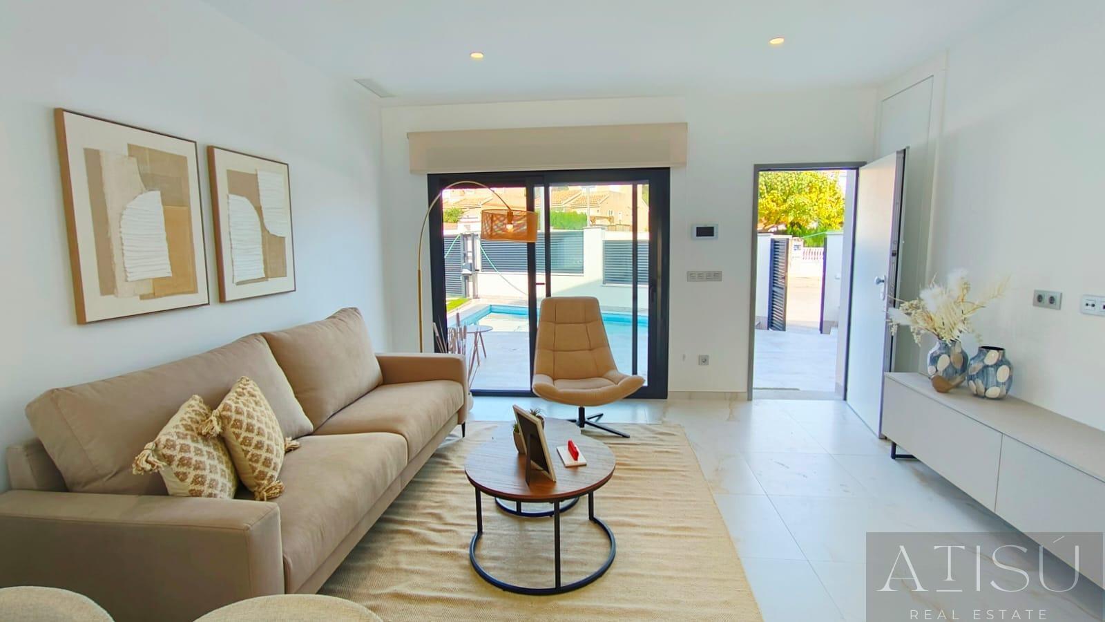 Venta de villa en Pilar de la horadada