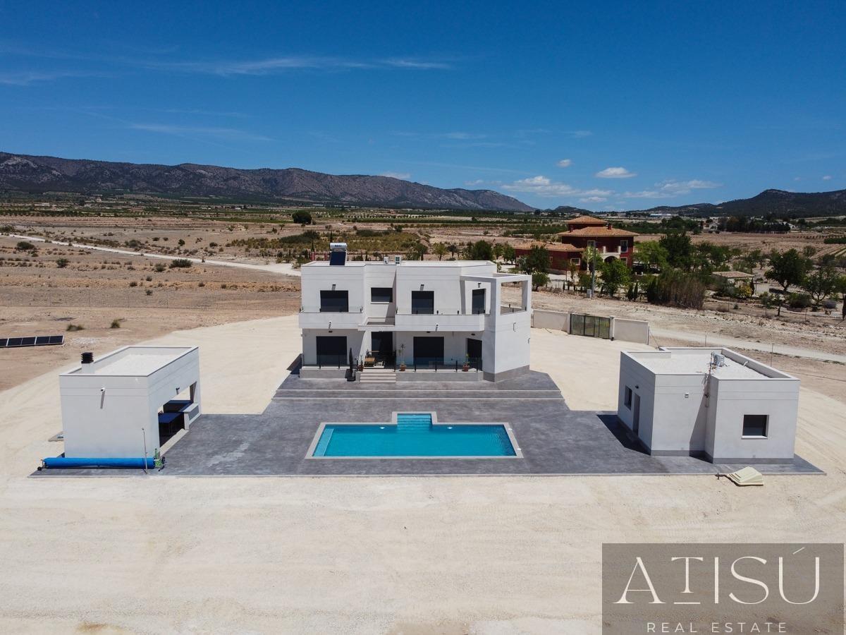 Venta de villa en Pinoso